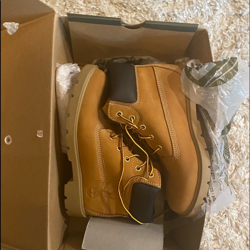 Brand new in box! Kids timberland boots size 3.5